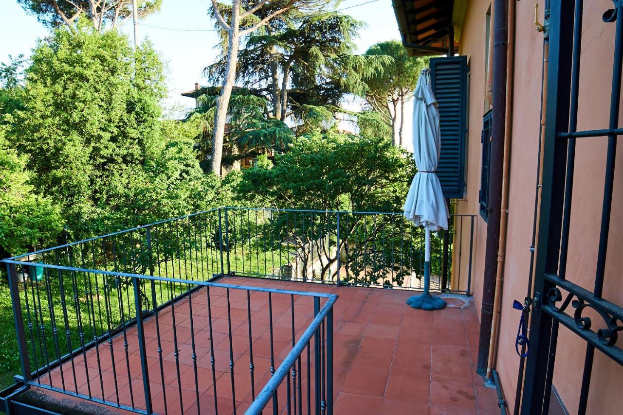 Chic Apt In Villa - Dolcevita Holiday 佛罗伦萨 外观 照片