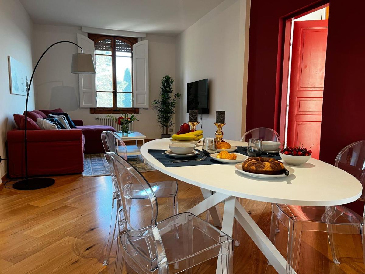 Chic Apt In Villa - Dolcevita Holiday 佛罗伦萨 外观 照片