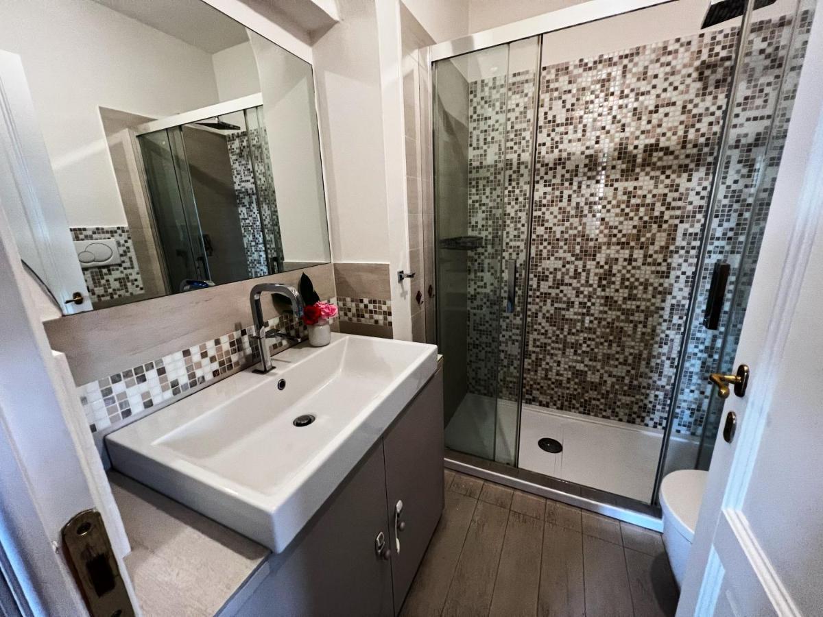 Chic Apt In Villa - Dolcevita Holiday 佛罗伦萨 外观 照片