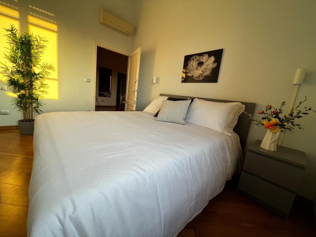 Chic Apt In Villa - Dolcevita Holiday 佛罗伦萨 外观 照片