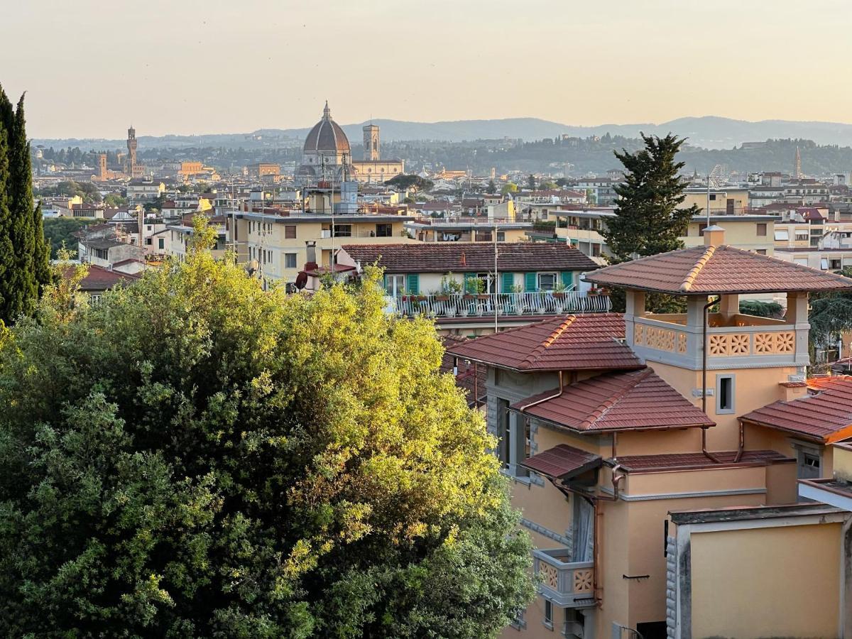Chic Apt In Villa - Dolcevita Holiday 佛罗伦萨 外观 照片
