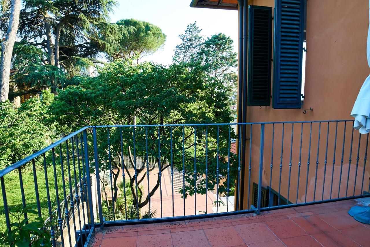 Chic Apt In Villa - Dolcevita Holiday 佛罗伦萨 外观 照片