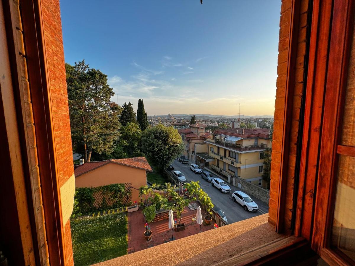 Chic Apt In Villa - Dolcevita Holiday 佛罗伦萨 外观 照片