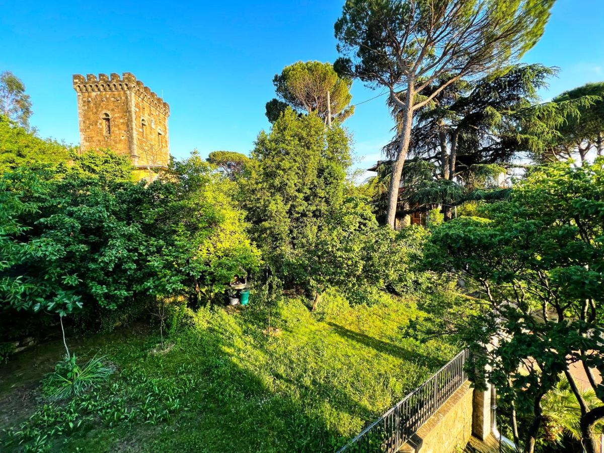 Chic Apt In Villa - Dolcevita Holiday 佛罗伦萨 外观 照片