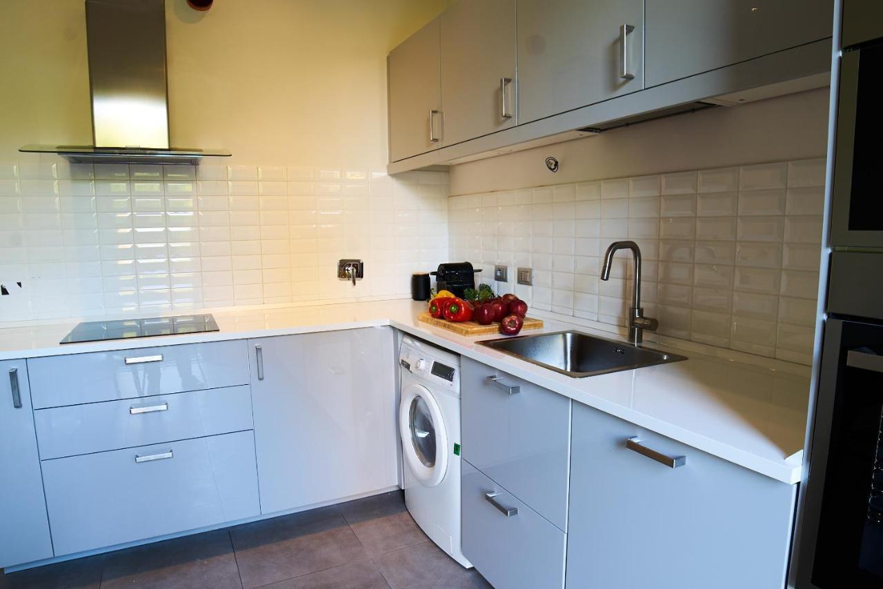 Chic Apt In Villa - Dolcevita Holiday 佛罗伦萨 外观 照片