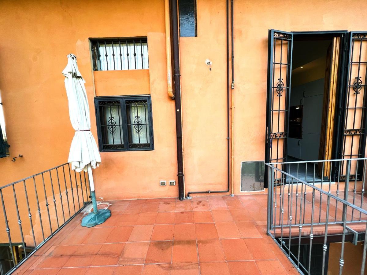 Chic Apt In Villa - Dolcevita Holiday 佛罗伦萨 外观 照片