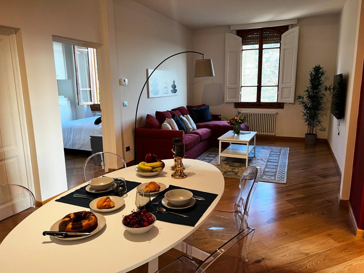 Chic Apt In Villa - Dolcevita Holiday 佛罗伦萨 外观 照片