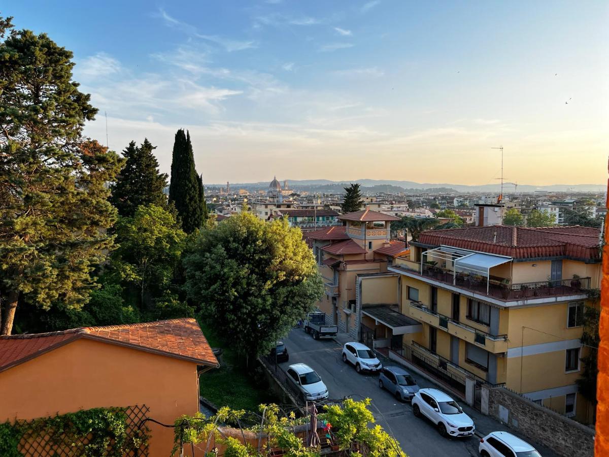 Chic Apt In Villa - Dolcevita Holiday 佛罗伦萨 外观 照片