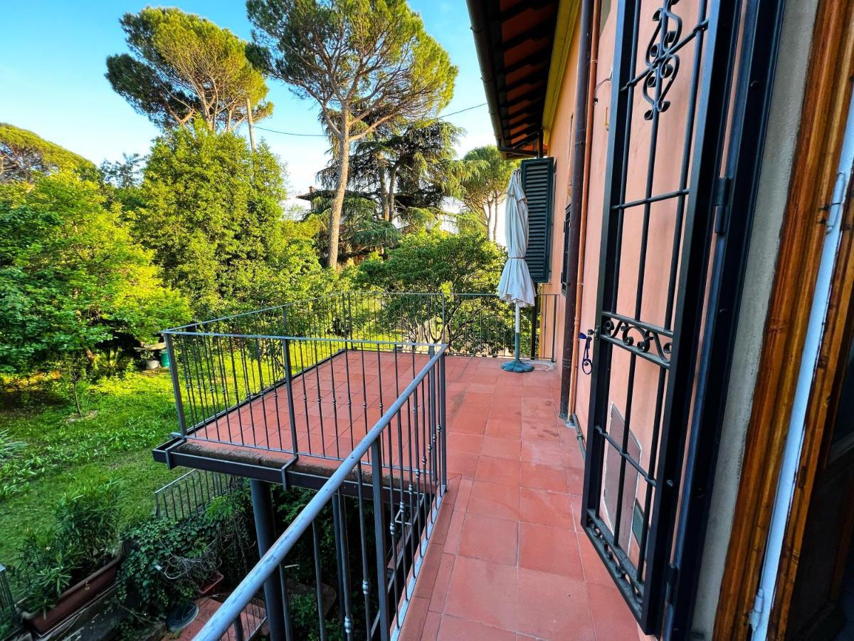 Chic Apt In Villa - Dolcevita Holiday 佛罗伦萨 外观 照片